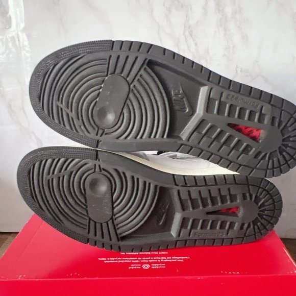 NIKE Air Jordan 1 Zoom Comfort 2 High Top Sneaker White Metallic Silver Wms US11 - Picture 8 of 10